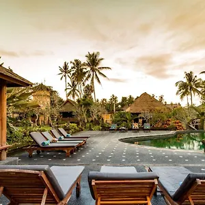 5* Resort Tanah Merah Art By Agata